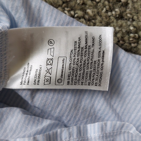 H&M Asymmetrically Embroidered Poet Blouse - Picture 3 of 13